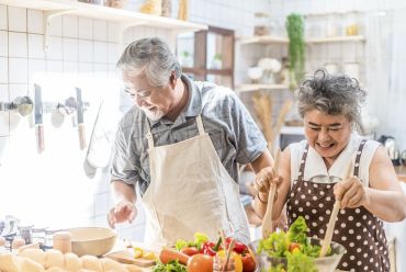 Giúp người trung niên, người cao tuổi sống lâu, sống khỏe nhờ bữa ăn dinh dưỡng mỗi ngày